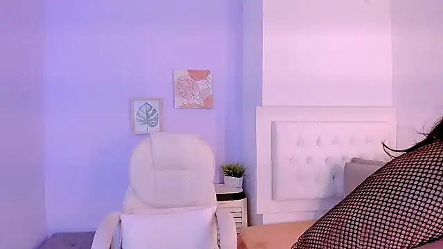 Sara LipsX online show from 01/16/25, 02:09