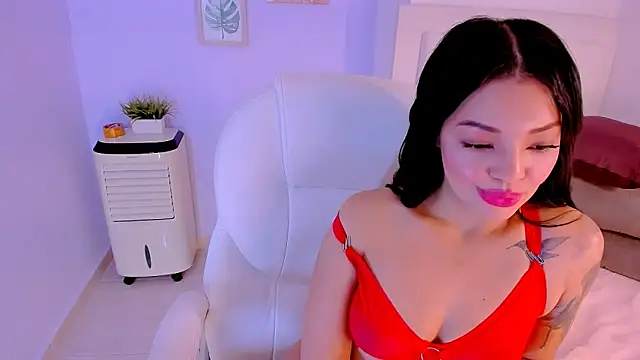 Sara LipsX online show from 02/08/25, 09:56