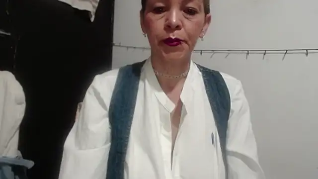 Snapshot of electra-mommy chatting on 06/16/26, 07:52 electra-mommy online show from 06/16/26, 07:52