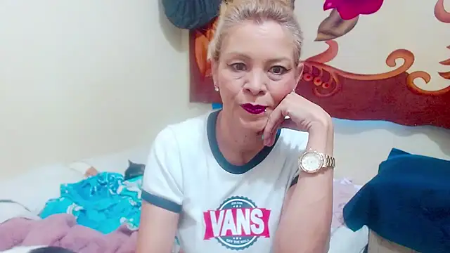 electra-mommy online show from 10/10/25, 12:28