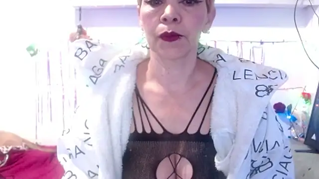 Snapshot of electra-mommy chatting on 05/23/26, 08:46 electra-mommy online show from 05/23/26, 08:46