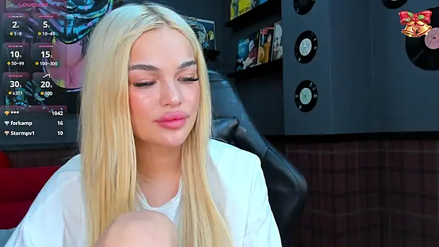 Angel Sapphire  online show from 03/12/25, 04:02