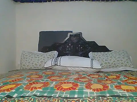 Snapshot of sweetymummy chatting on 06/10/26, 10:38 sweetymummy online show from 06/10/26, 10:38