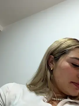 AtheneaRossi online show from 02/22/26, 10:44