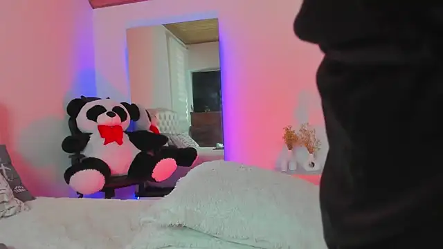 Snapshot of AtheneaRossi chatting on 03/21/25, 10:39 AtheneaRossi online show from 03/21/25, 10:39