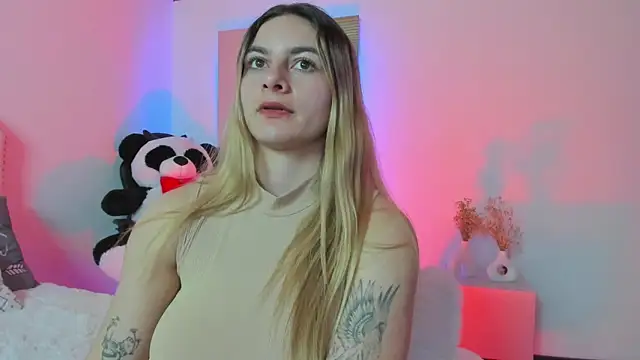 Snapshot of AtheneaRossi chatting on 03/19/25, 12:15 AtheneaRossi online show from 03/19/25, 12:15