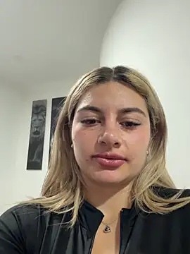 AtheneaRossi online show from 02/17/26, 12:08