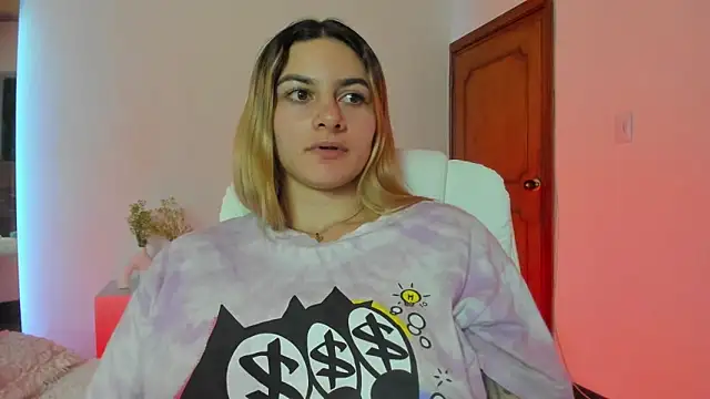 Snapshot of AtheneaRossi chatting on 03/14/25, 01:48 AtheneaRossi online show from 03/14/25, 01:48