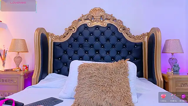 AdelinaVans online show from 11/05/25, 11:24