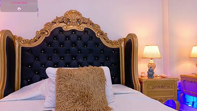 AdelinaVans online show from 02/24/26, 11:44