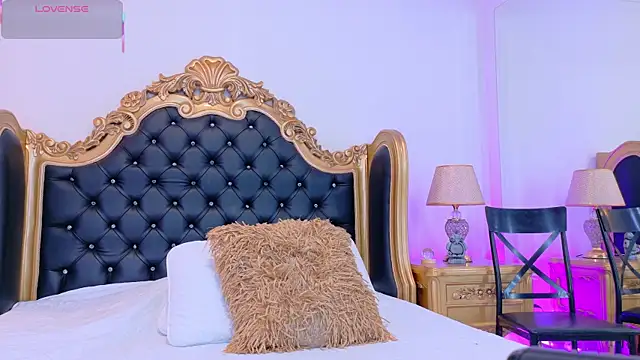 AdelinaVans online show from 10/24/25, 11:42