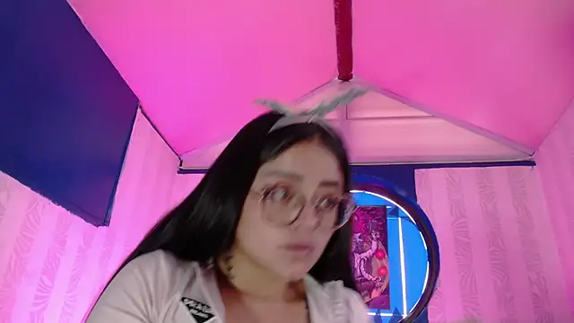 vitoria23  online show from 05/26/26, 02:37