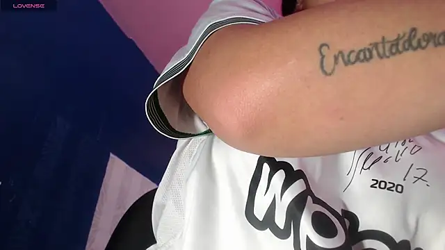 vitoria23  online show from 04/30/26, 01:51