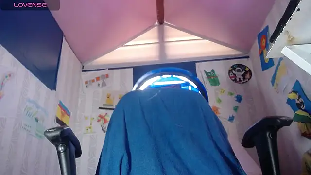 vitoria23  online show from 12/22/25, 02:17