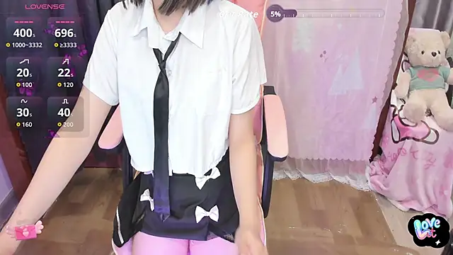 Yuka Chan online show from 10/15/25, 12:09