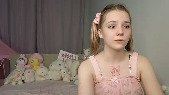 PrincessLittleKiki online show from 07/16/26, 08:06