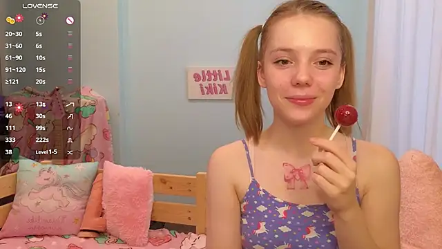 Snapshot of PrincessLittleKiki chatting on 10/03/25, 07:10 PrincessLittleKiki online show from 10/03/25, 07:10