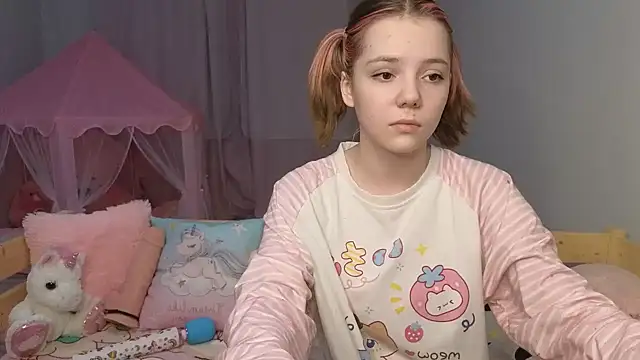 PrincessLittleKiki online show from 02/16/26, 04:49