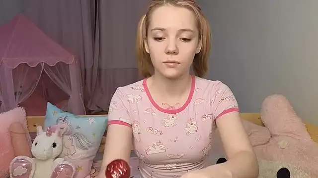 PrincessLittleKiki online show from 02/10/26, 09:36