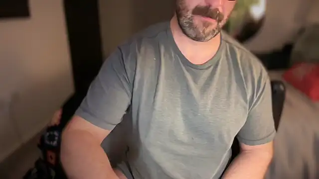 Snapshot of Mr_Beef chatting on 11/28/25, 07:03 Mr Beef online show from 11/28/25, 07:03