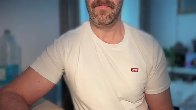 Mr Beef online show from 04/05/26, 11:06