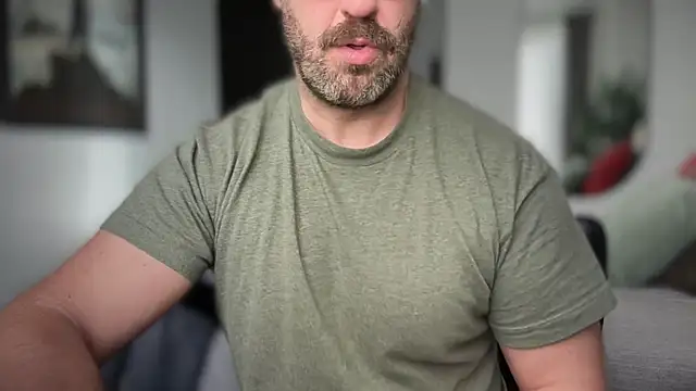 Snapshot of Mr_Beef chatting on 11/21/25, 09:30 Mr Beef online show from 11/21/25, 09:30