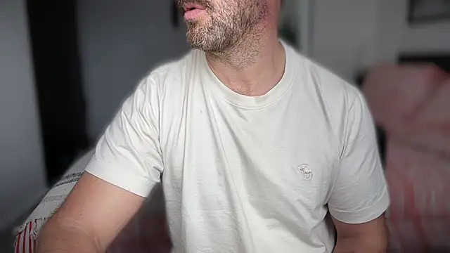 Snapshot of Mr_Beef chatting on 10/05/25, 09:44 Mr Beef online show from 10/05/25, 09:44