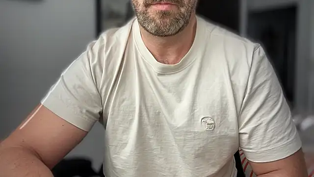 Snapshot of Mr_Beef chatting on 10/06/25, 11:44 Mr Beef online show from 10/06/25, 11:44