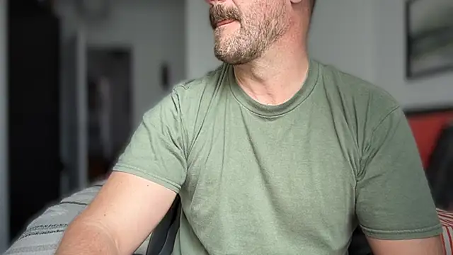 Snapshot of Mr_Beef chatting on 09/27/25, 09:37 Mr Beef online show from 09/27/25, 09:37