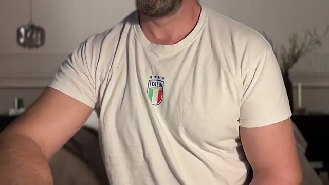 Snapshot of Mr_Beef chatting on 09/18/25, 06:44 Mr Beef online show from 09/18/25, 06:44