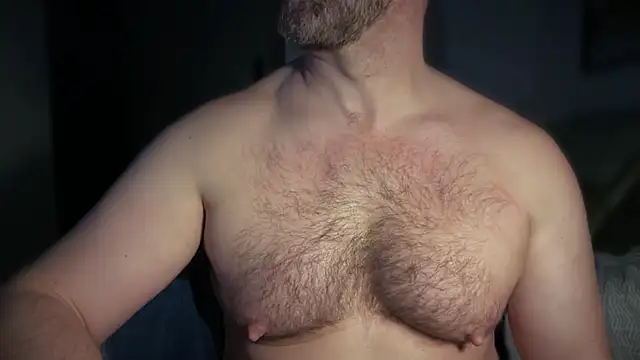 Snapshot of Mr_Beef chatting on 12/14/25, 12:17 Mr Beef online show from 12/14/25, 12:17