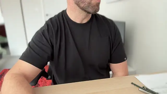 Snapshot of Mr_Beef chatting on 03/17/25, 10:27 Mr Beef online show from 03/17/25, 10:27