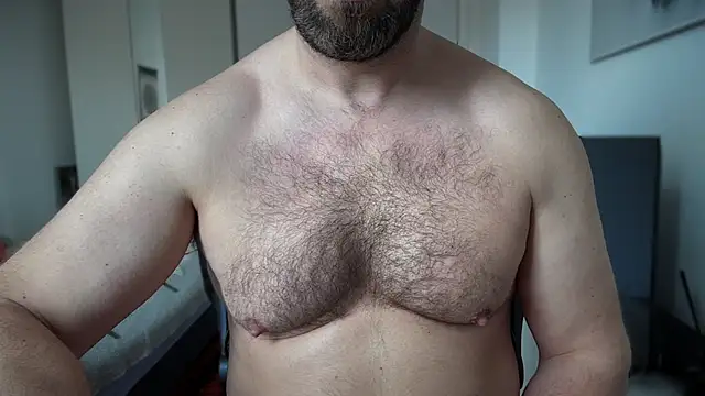 Snapshot of Mr_Beef chatting on 03/11/25, 11:44 Mr Beef online show from 03/11/25, 11:44