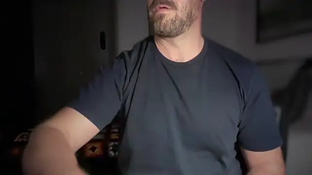 Snapshot of Mr_Beef chatting on 10/12/25, 07:37 Mr Beef online show from 10/12/25, 07:37