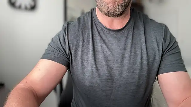 Mr Beef online show from 06/12/26, 01:09