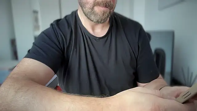 Snapshot of Mr_Beef chatting on 02/21/25, 01:00 Mr Beef online show from 02/21/25, 01:00