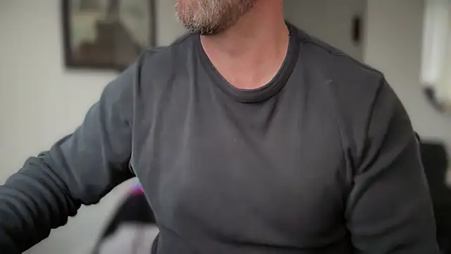 Snapshot of Mr_Beef chatting on 11/03/25, 03:04 Mr Beef online show from 11/03/25, 03:04