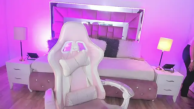 Aliciia cute1 online show from 02/12/25, 10:04