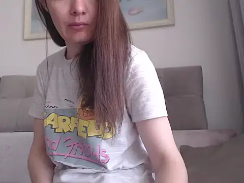 Snapshot of _JustmeHere_ chatting on 04/11/26, 06:43 JustmeHere online show from 04/11/26, 06:43