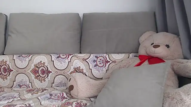  JustmeHere  online show from 11/03/25, 08:40