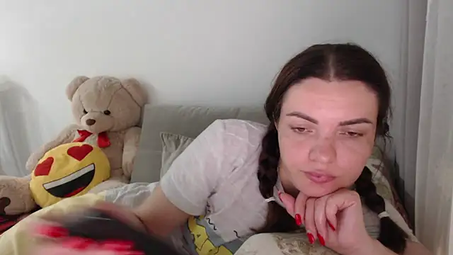  JustmeHere  online show from 11/18/25, 07:39