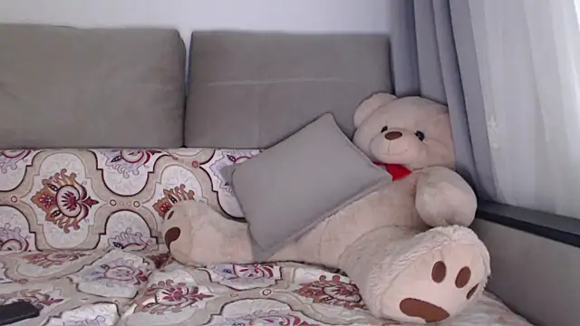  JustmeHere  online show from 11/04/25, 08:51