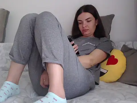  JustmeHere  online show from 10/06/25, 07:53