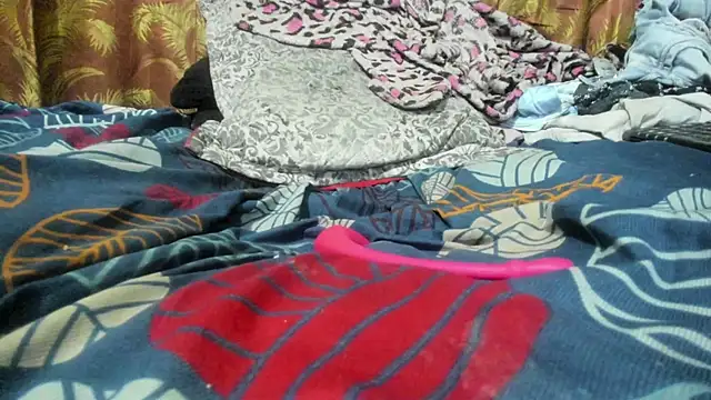 Brenda Smith69 online show from 11/29/25, 09:37