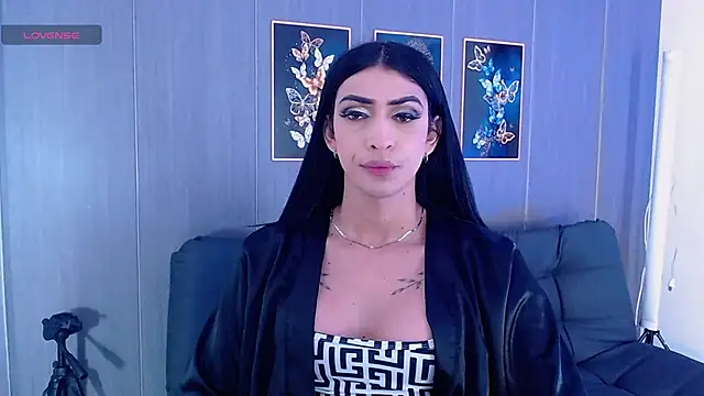 Snapshot of Evelynn_sex_ chatting on 09/19/25, 02:21 Evelynn sex online show from 09/19/25, 02:21