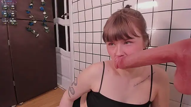 Snowgirl  online show from 04/14/26, 08:19