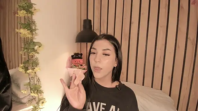 sofiesoft online show from 12/21/25, 07:15