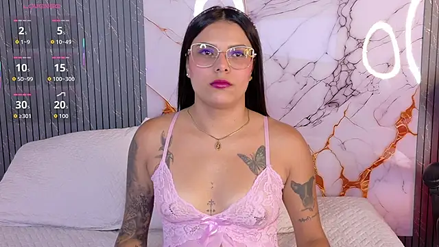 Snapshot of Shasa_8 chatting on 12/17/25, 08:03 Shasa 8 online show from 12/17/25, 08:03