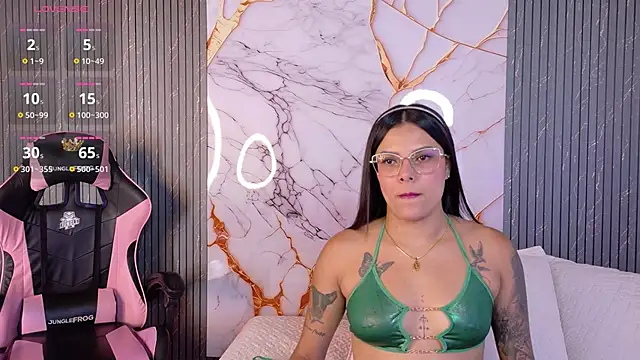 Snapshot of Shasa_8 chatting on 11/18/25, 08:01 Shasa 8 online show from 11/18/25, 08:01