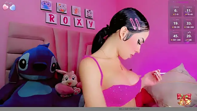 Snapshot of RoxStarts chatting on 12/13/24, 10:45 RoxStarts online show from 12/13/24, 10:45